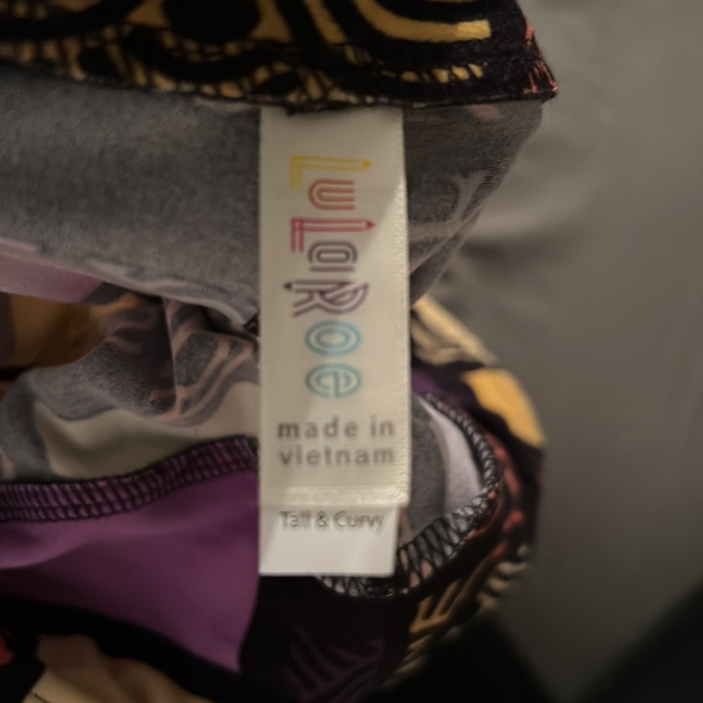 LulaRoe Leggings - Picture 2 of 2